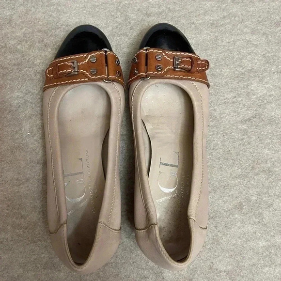 AGL Attilio Giusti Leombruni Italy Leather Camel
Black Cap Toe Pumps size EU 36 - Picture 9 of 13